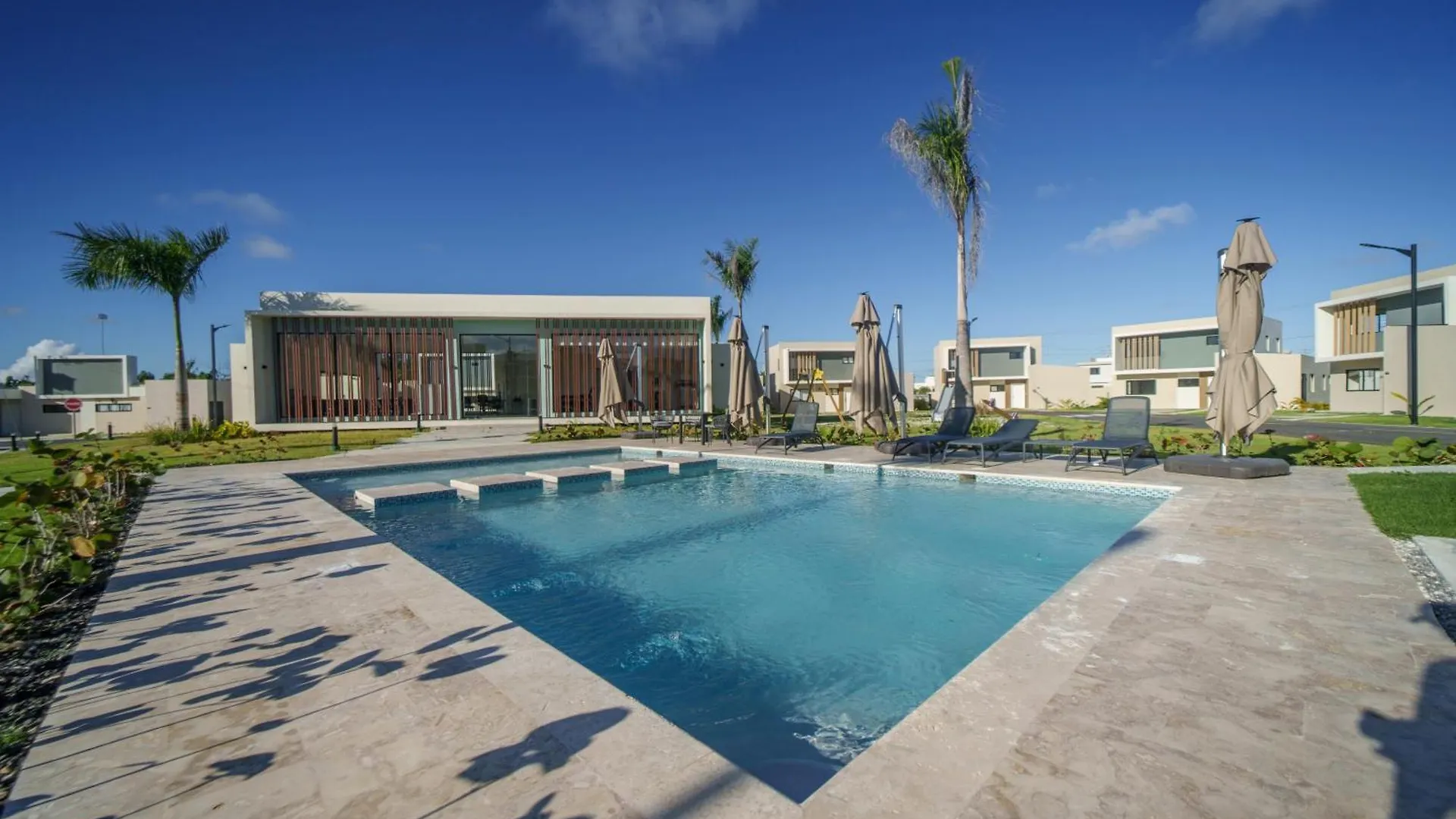 2 Bedroom Cozy Apartment 3 Minutes To Downtown Punta Cana