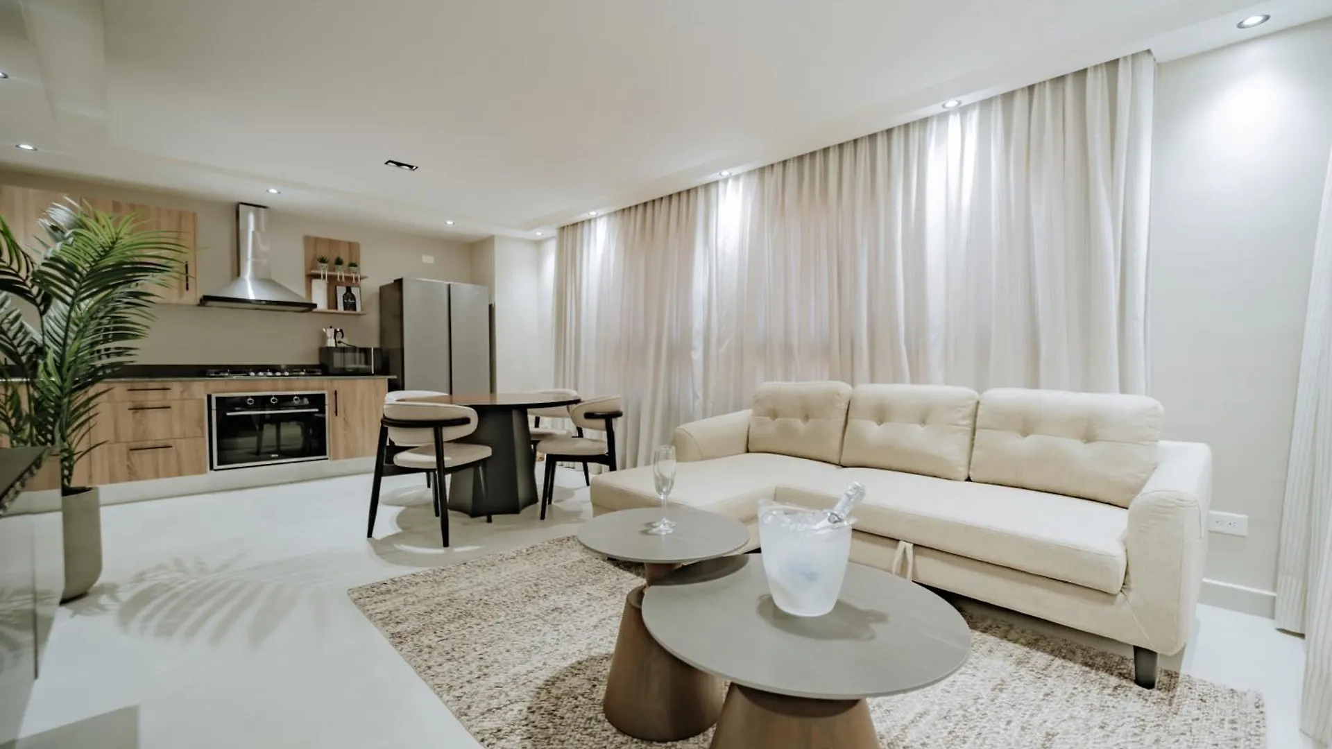 2 Bedroom Cozy Apartment 3 Minutes To Downtown Punta Cana